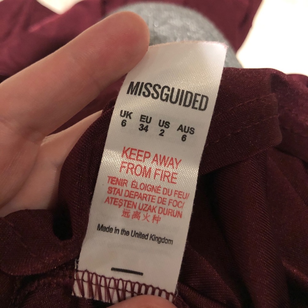 Missguided deep V neck bodycon dress - Picture 7 of 7